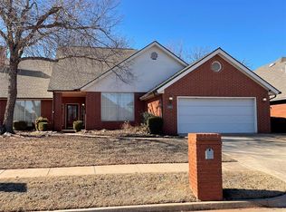 19613 Harness Ct, Edmond, OK 73012