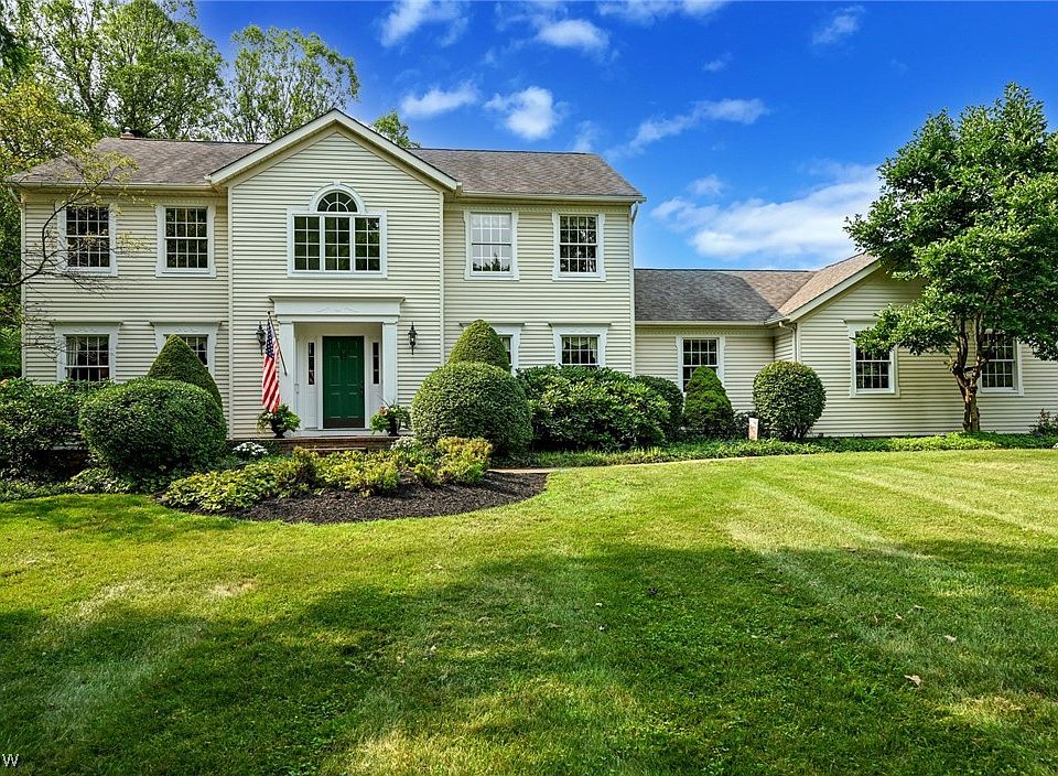 1st image of 801 Robinson Spur