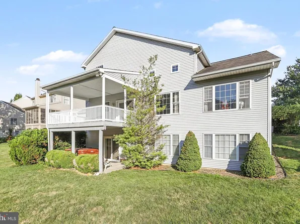 532 Waterside Cir #L-0133, Lebanon, PA 17042