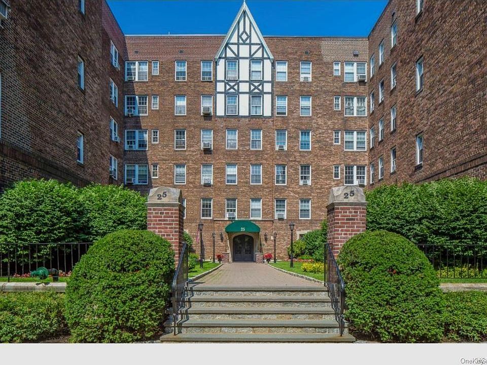 1st image of 25 Parkview Ave APT 1J
