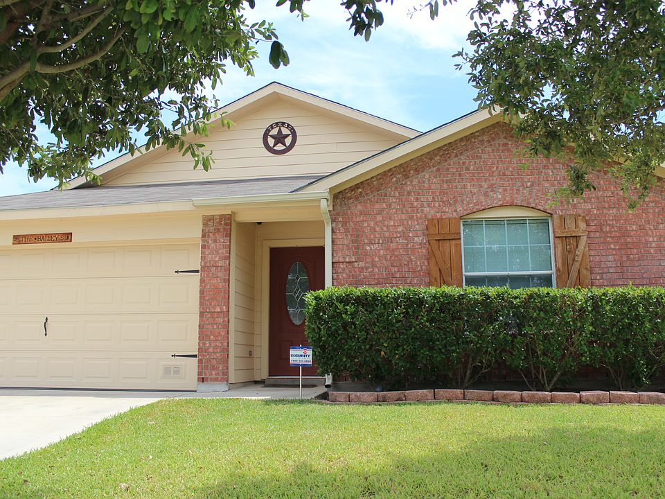 1st image of 631 Lubbock Ln