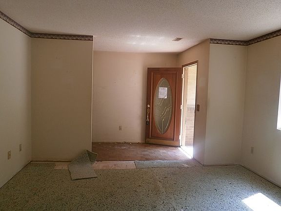 3rd image of 77 S Wysteria Ln