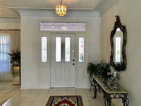 5th image of 1644 Valley Dr