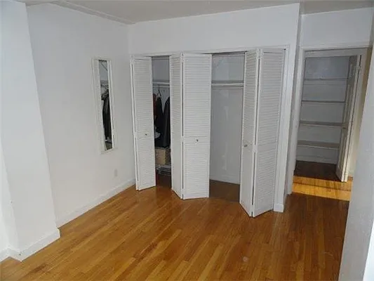 Rented by Bank Neary | media 10