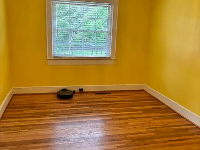 407 Janie St — Photo 21