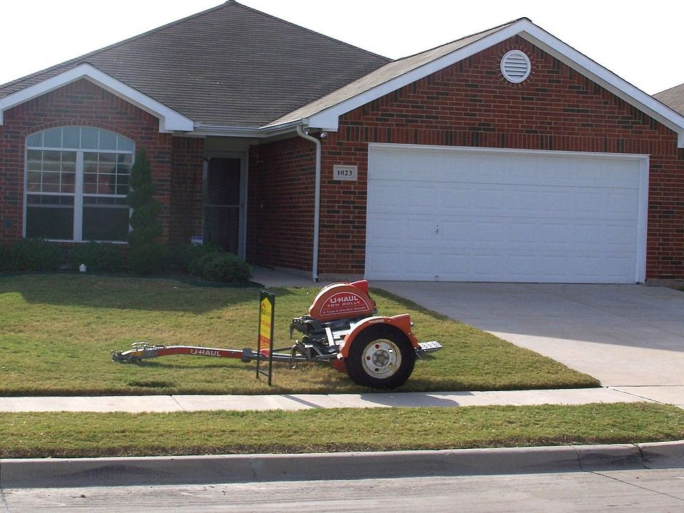 1st image of 1023 Maria Dr