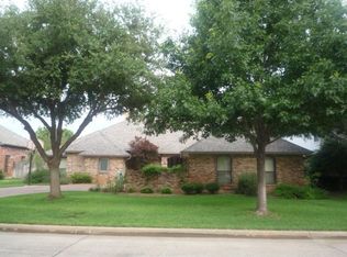 5104 Chad Dr, Arlington, TX 76017
