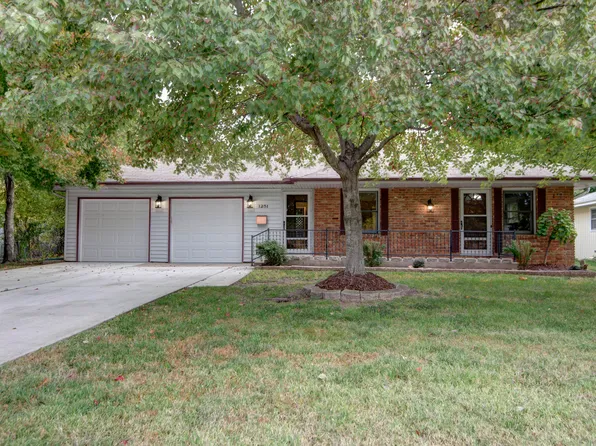 1251 E Sunset Court, Springfield, MO 65804