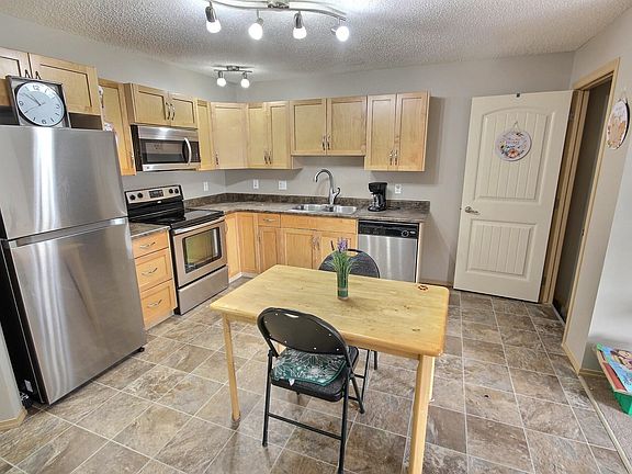 3rd image of 604 62nd St SW #16
