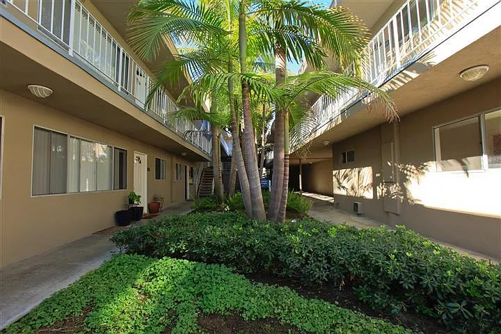 800 Meyer Lane — Photo 4