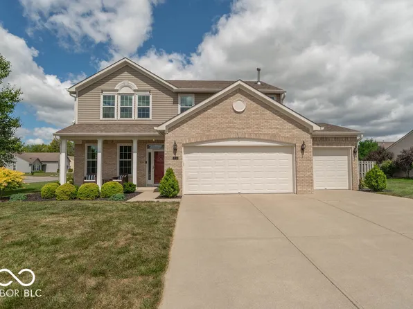 8104 Oriole Point Dr, Avon, IN 46123