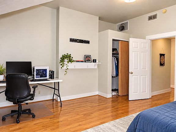 5th image of 24 Conklin St #3