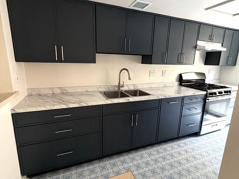 313 E Pine St #18 — Photo 4