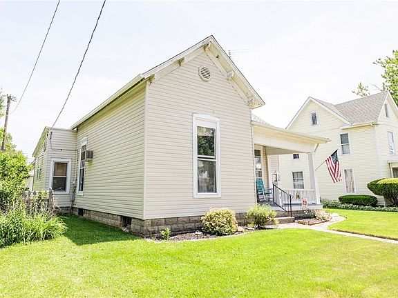 4th image of 706 N Barron St