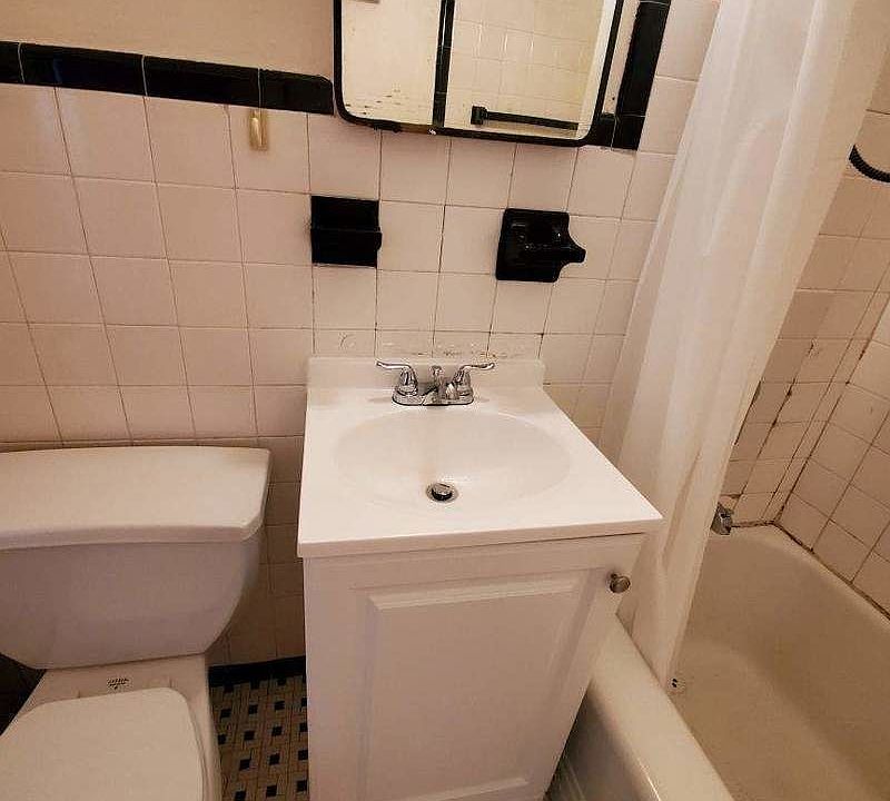 2nd image of 283 Manhattan Ave #2R