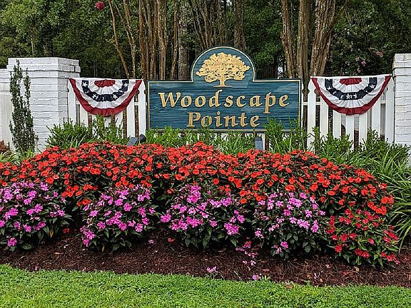 Woodscape Point Entry Sign