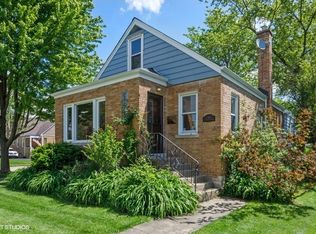 219 S Oakland Grv, Elmhurst, IL