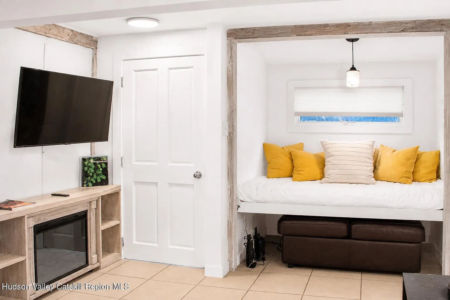 2 bed, 2.0 bath, 1008 sqft, $3,195 — Photo 3
