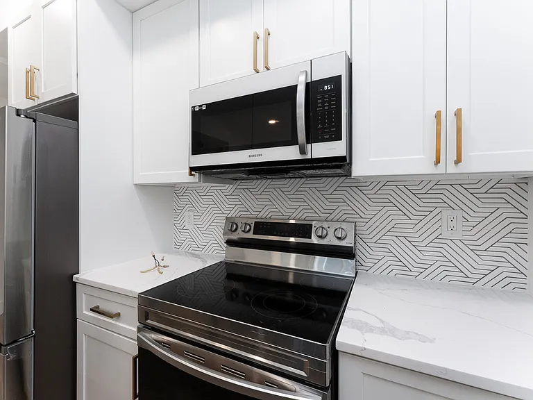 2230 Nicholson St SE #12 — Photo 11