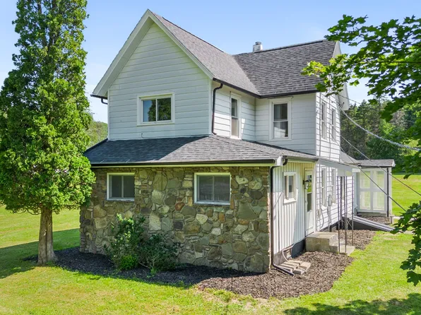 1174 Hawleyton Rd, Binghamton, NY 13903