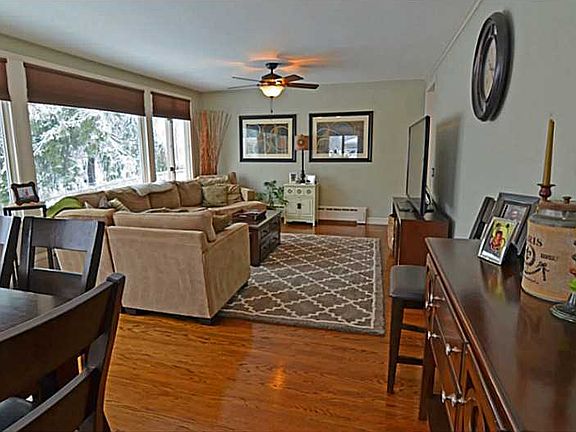 4th image of 36 Black Creek Ln
