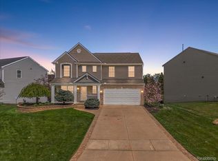 3785 Whirlaway Ln, Howell, MI 48843