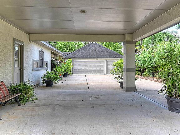 4th image of 702 Red Bud Ct