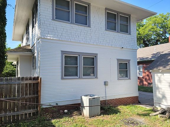 5th image of 110 E Crawford Ave