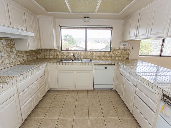 5th image of 15622 Calistoga Dr