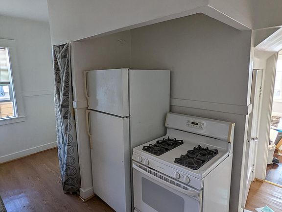 5th image of 5616 Adeline St #A