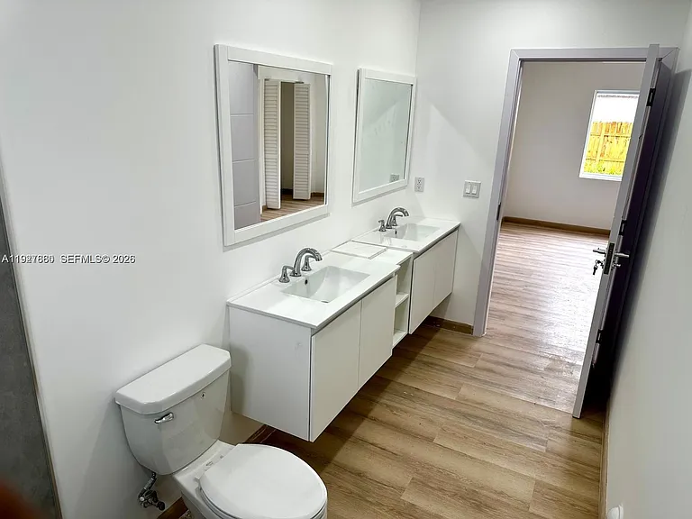 722 NW 6th Ct — Photo 28
