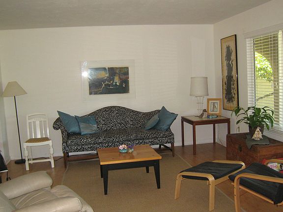 Formal Living 