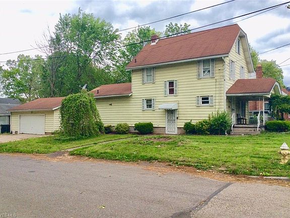 2nd image of 226 N Hawkins Ave