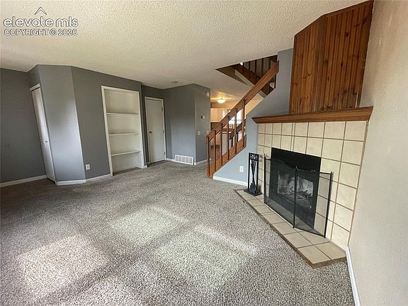 4th image of 3919 Smoke Tree Dr