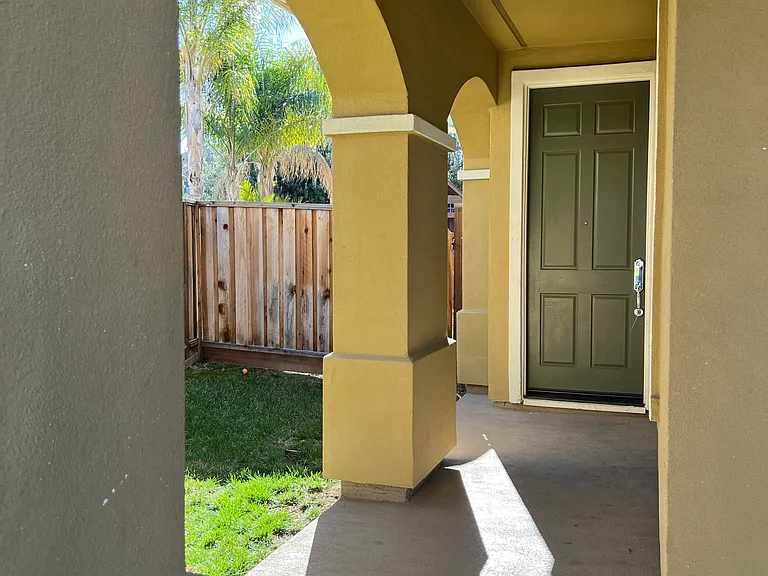 188 W Charlene Ct — Photo 4