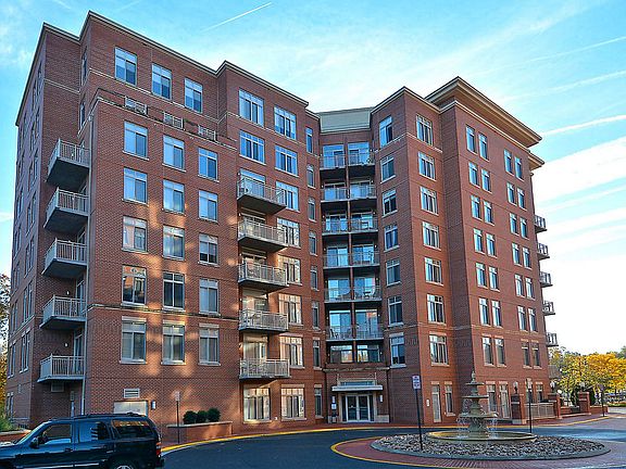 2nd image of 4480 Market Commons Dr Unit 211