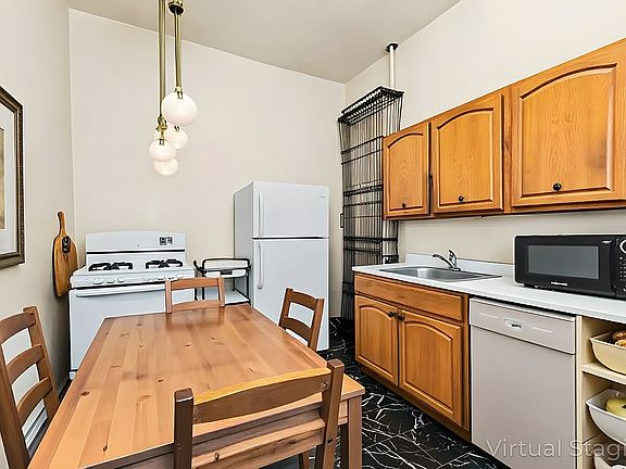 2nd image of 205 E 124th St APT 1B