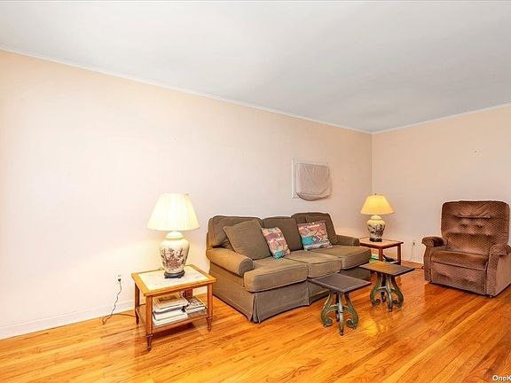 4th image of 42 11th Ave