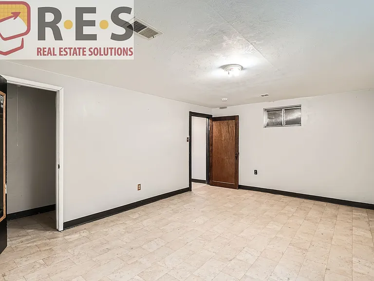 1225 S Ames St — Photo 22