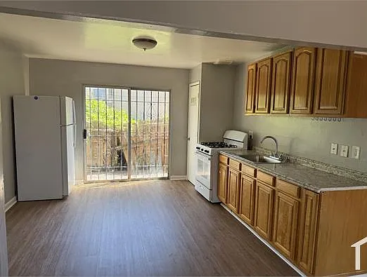 4 bed, $3,850 — Photo 4