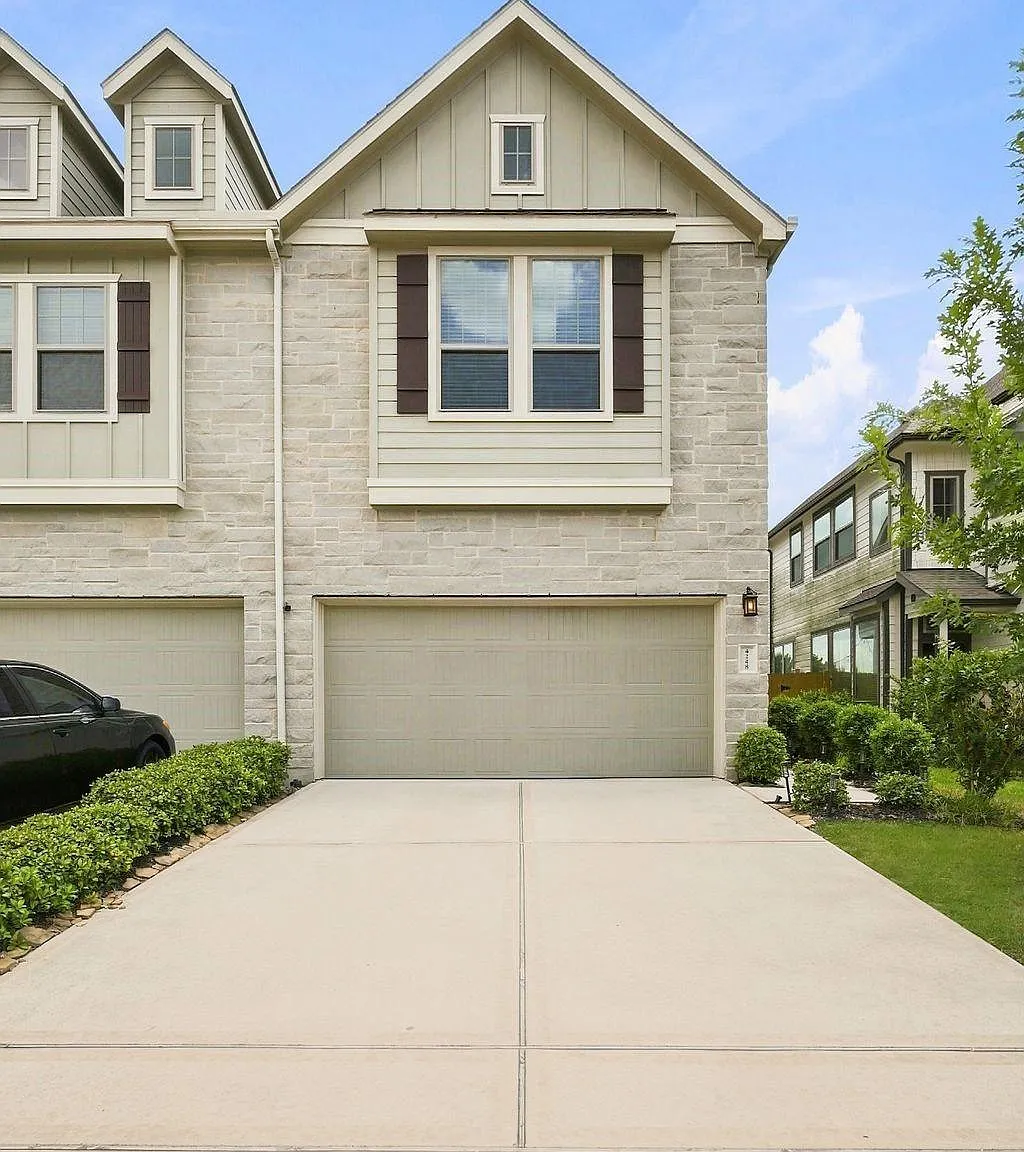 3 bed, 2.5 bath, 1812 sqft, $2,650 — Photo 2