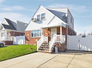 15459 25th Dr, Flushing, NY 11354