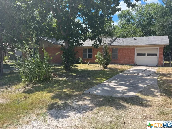 705 N San Antonio St, Port Lavaca, TX 77979