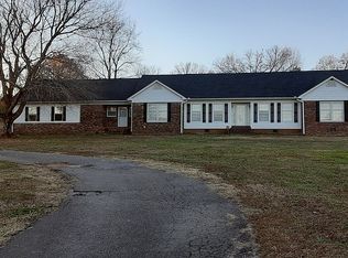 2407 Sulphur Springs Rd, Selmer, TN 38375