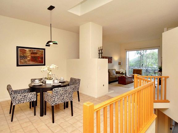 5th image of 73 Windcrest Ln