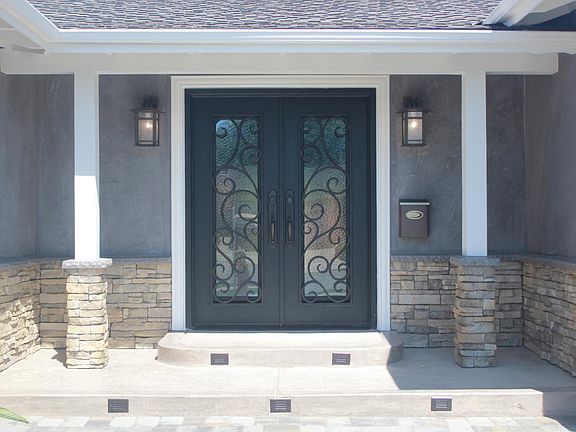 3rd image of 6765 Mount Leneve Dr