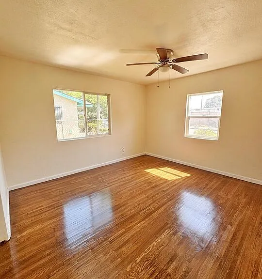 1223 Maple St — Photo 13