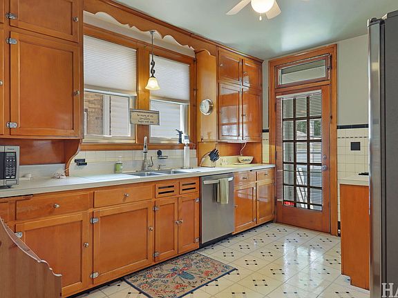 5th image of 7846 Kenneth Ave