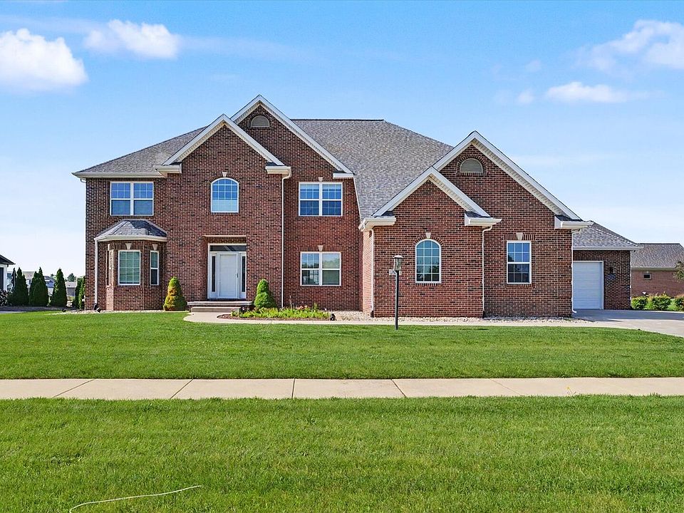 1st image of 609 Carrera Dr