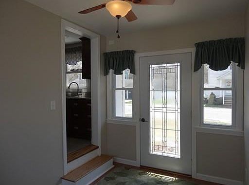 4th image of 18 King Philip St